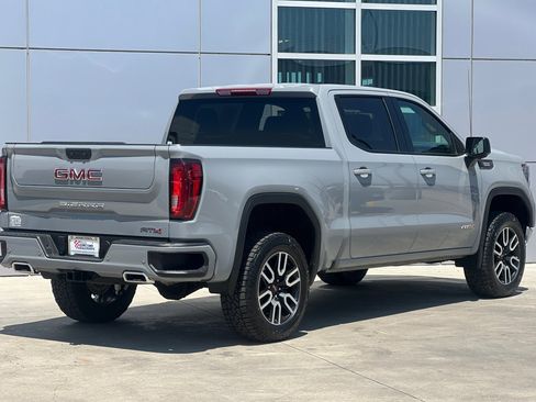 Used 2024 GMC Sierra 1500 AT4 image 4