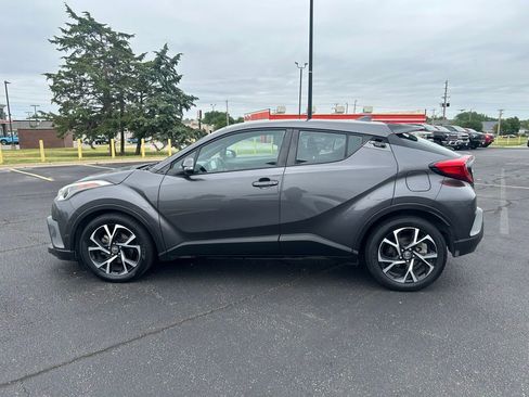 Used 2018 Toyota C-HR XLE FWD image 6