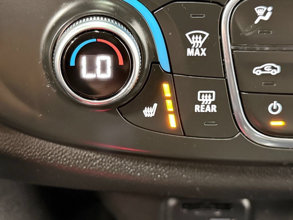 Used 2022 Chevrolet Traverse RS w/ LPO, Floor Liner Package AWD/4WD image 26