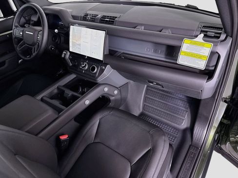 New 2026 Land Rover Defender 110 X-Dynamic SE AWD/4WD image 17