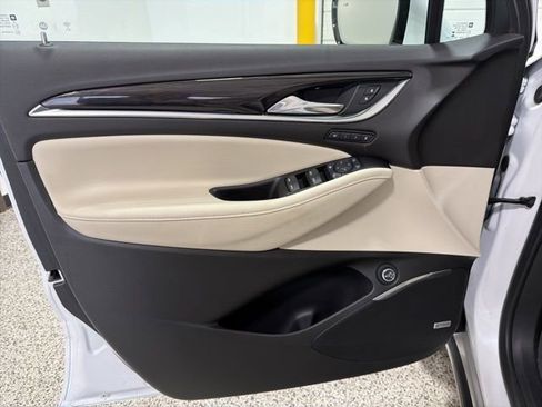 Used 2023 Buick Enclave Premium w/ Experience Buick Package image 9