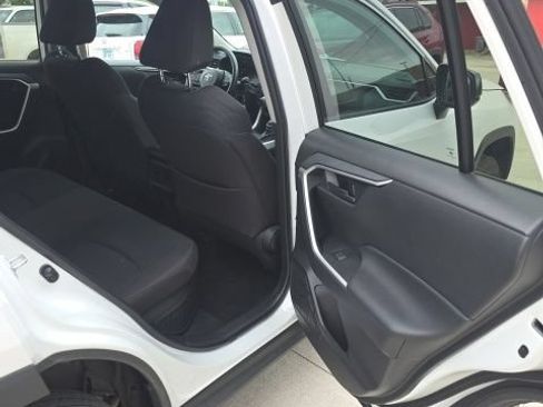 Used 2025 Toyota RAV4 LE AWD/4WD image 24