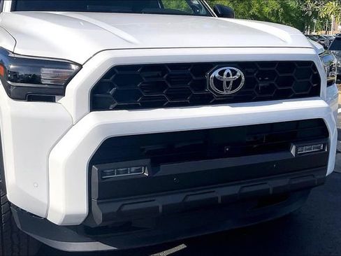 Used 2025 Toyota 4Runner TRD Off-Road Premium AWD/4WD image 31