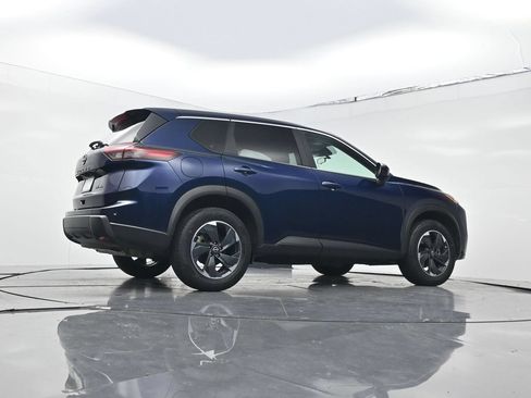 Used 2024 Nissan Rogue SV AWD/4WD image 22