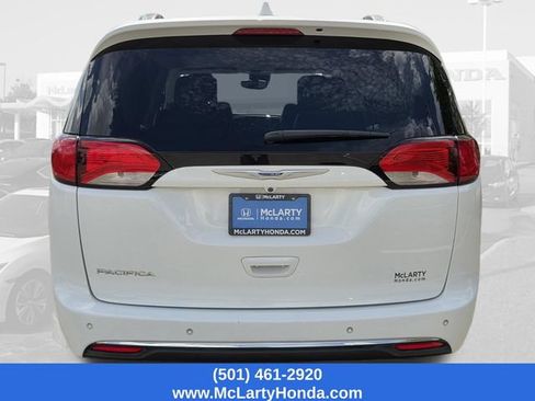 Used 2019 Chrysler Pacifica Touring-L Plus w/ Advanced Safetytec Group FWD image 6