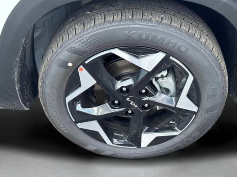 New 2026 Kia Seltos EX image 28