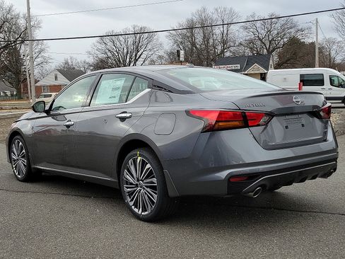 New 2025 Nissan Altima 2.5 SL image 3