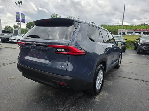 Certified 2024 Toyota Grand Highlander AWD image 7