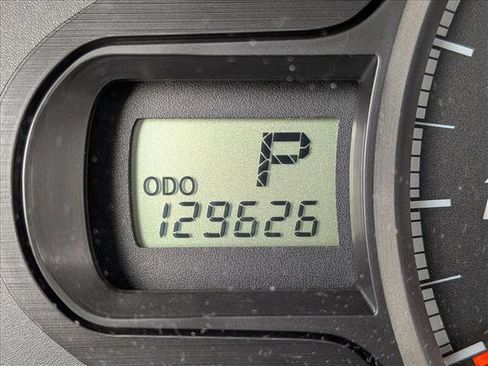 Used 2012 Toyota Sienna LE image 10