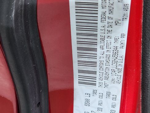 Used 2017 Jeep Cherokee Latitude w/ Safety/Convenience Group image 26