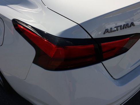 Certified 2025 Nissan Altima 2.5 S image 7