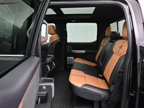 Used 2024 Ford F350 Platinum w/ FX4 Off-Road Package image 10