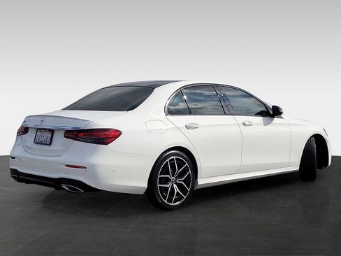 Used 2022 Mercedes-Benz E 350 Sedan image 4