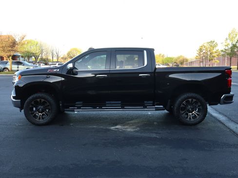 Used 2025 Chevrolet Silverado 1500 LTZ image 35