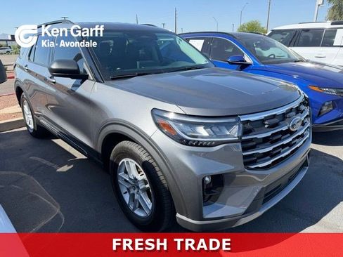 Used 2025 Ford Explorer Active w/ Active Comfort Package image 1