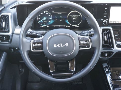 Used 2023 Kia Sorento SX AWD/4WD image 25