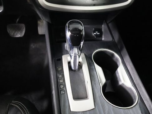 Used 2017 Nissan Altima 2.5 SL w/ Moonroof Package image 42