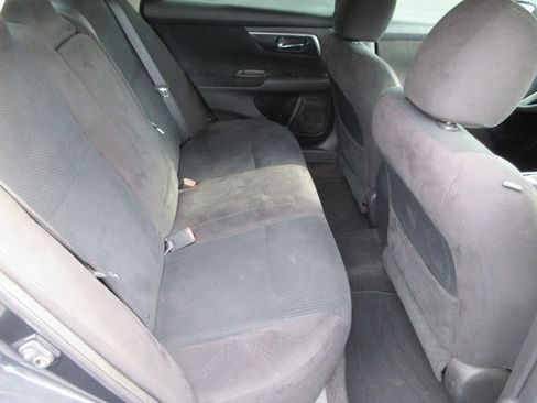Used 2014 Nissan Altima 2.5 S w/ Display Audio Package FWD image 17
