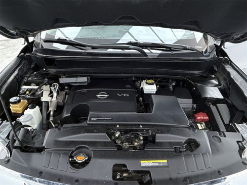 Used 2016 Nissan Pathfinder Platinum w/ Family Entertainment Package image 51