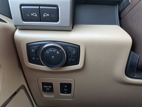 Used 2020 Ford F150 Lariat w/ Equipment Group 502A Luxury image 16