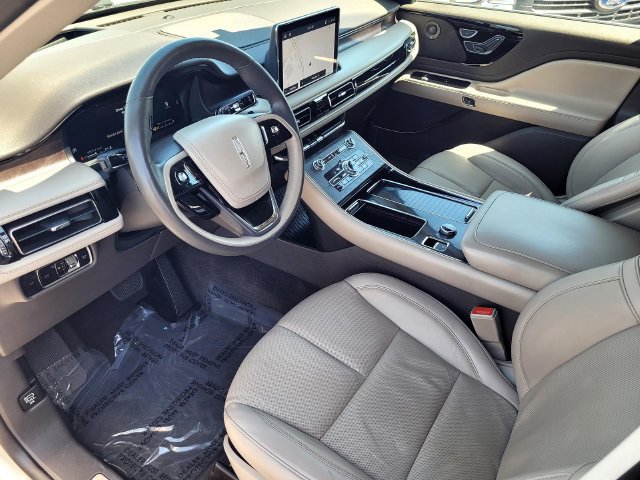 Used 2023 Lincoln Aviator Reserve w/ Equipment Group 201A RWD image 10