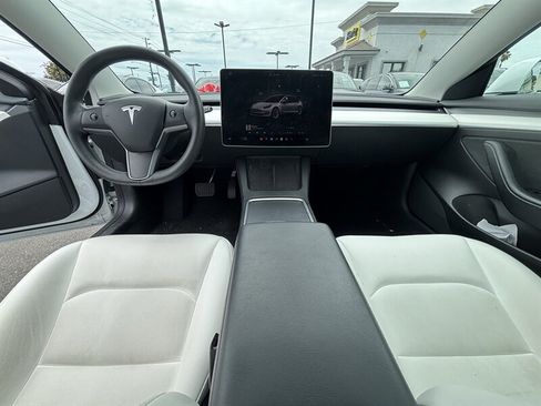 Used 2022 Tesla Model 3 Long Range AWD/4WD image 20