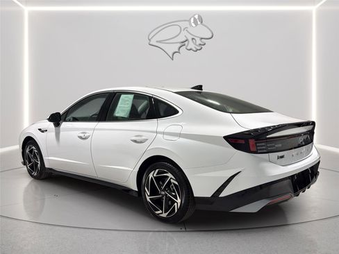 Certified 2026 Hyundai Sonata SEL FWD image 3