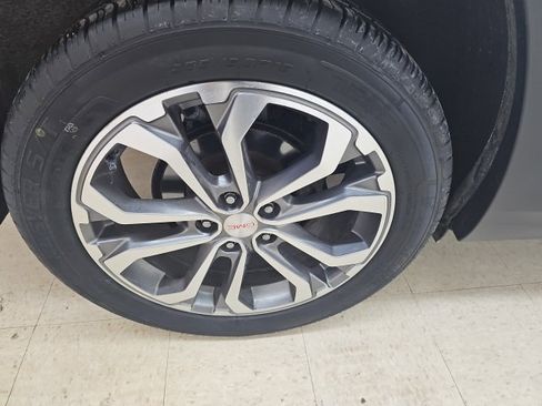 Used 2020 GMC Terrain SLT w/ Preferred Package image 20