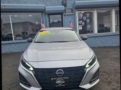Used 2024 Nissan Altima 2.5 SV