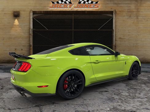 Used 2020 Ford Mustang Shelby GT500 w/ Technology Package image 10