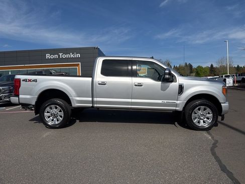 Used 2019 Ford F250 Platinum AWD/4WD image 9