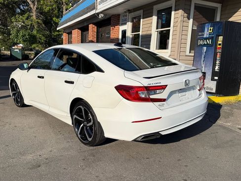Used 2022 Honda Accord Sport image 3