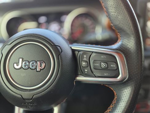 Used 2021 Jeep Gladiator Mojave AWD/4WD image 18
