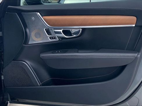 Used 2017 Volvo S90 T6 Inscription w/ Vision Package image 20