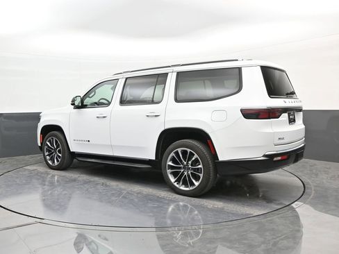 Used 2024 Jeep Wagoneer Series II w/ Premium Group I image 5