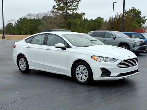 Used 2019 Ford Fusion S image 1