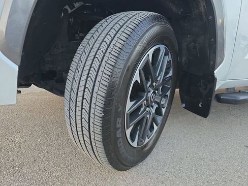 Used 2025 Toyota Tundra Limited image 32