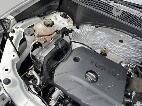 Certified 2024 Buick Encore GX Sport Touring image 31