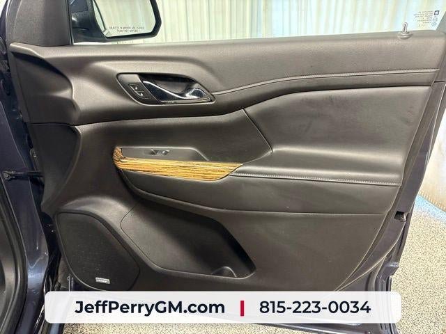 Used 2019 GMC Acadia Denali w/ Technology Package AWD/4WD image 22