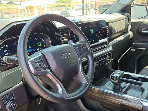 Used 2024 Chevrolet Silverado 1500 RST w/ Convenience Package II AWD/4WD image 11