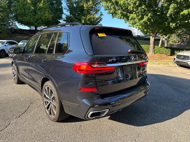 Used 2021 BMW X7 xDrive40i w/ M Sport Package AWD/4WD image 7