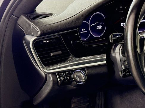 Used 2020 Porsche Panamera 4 image 7