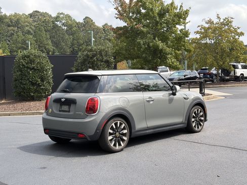 Used 2023 MINI Cooper SE FWD image 3