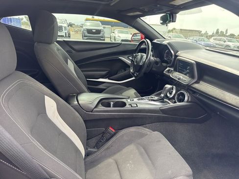 Used 2018 Chevrolet Camaro LT w/ RS Package image 9