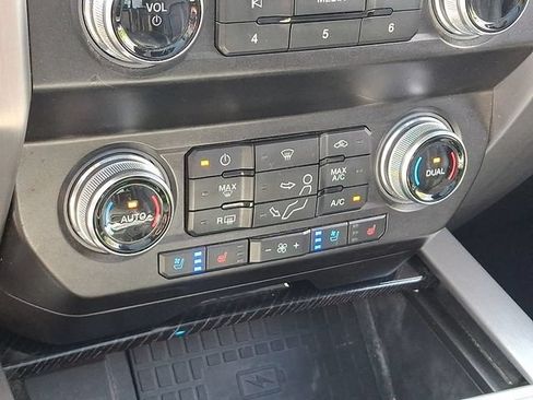 Used 2021 Ford F250 Platinum w/ FX4 Off-Road Package AWD/4WD image 16