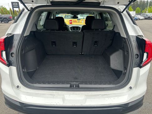 Used 2024 GMC Terrain SLE AWD/4WD image 32