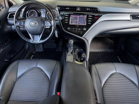 Used 2020 Toyota Camry SE FWD image 17
