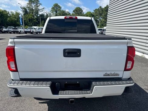Used 2018 Chevrolet Silverado 1500 High Country AWD/4WD image 6