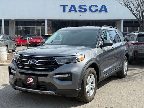 Used 2022 Ford Explorer XLT w/ Equipment Group 202A AWD/4WD image 1