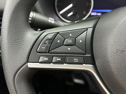 Used 2025 Nissan Sentra SV image 15